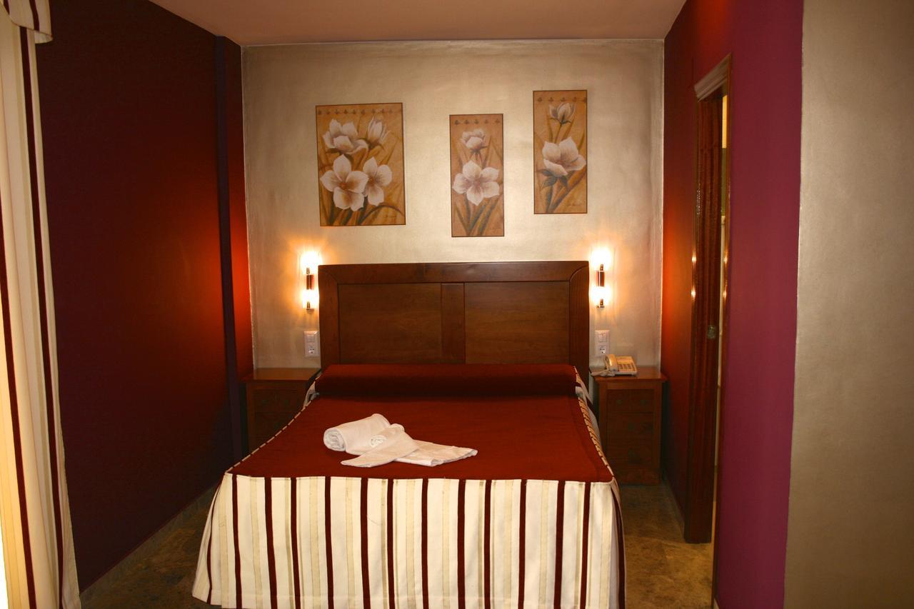 Apartamentos La Fuente Cordoue Chambre photo